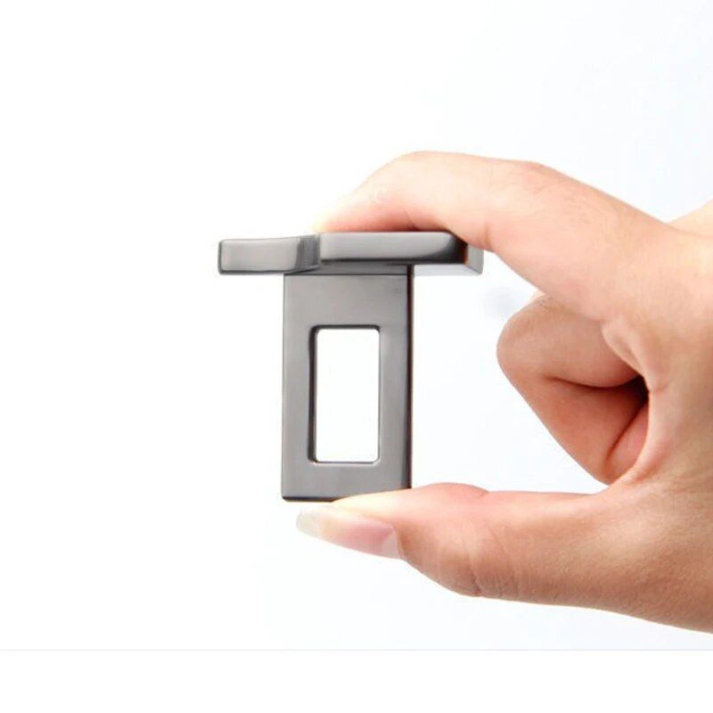 Lisslune | Metal alloy seatbelt buckles
