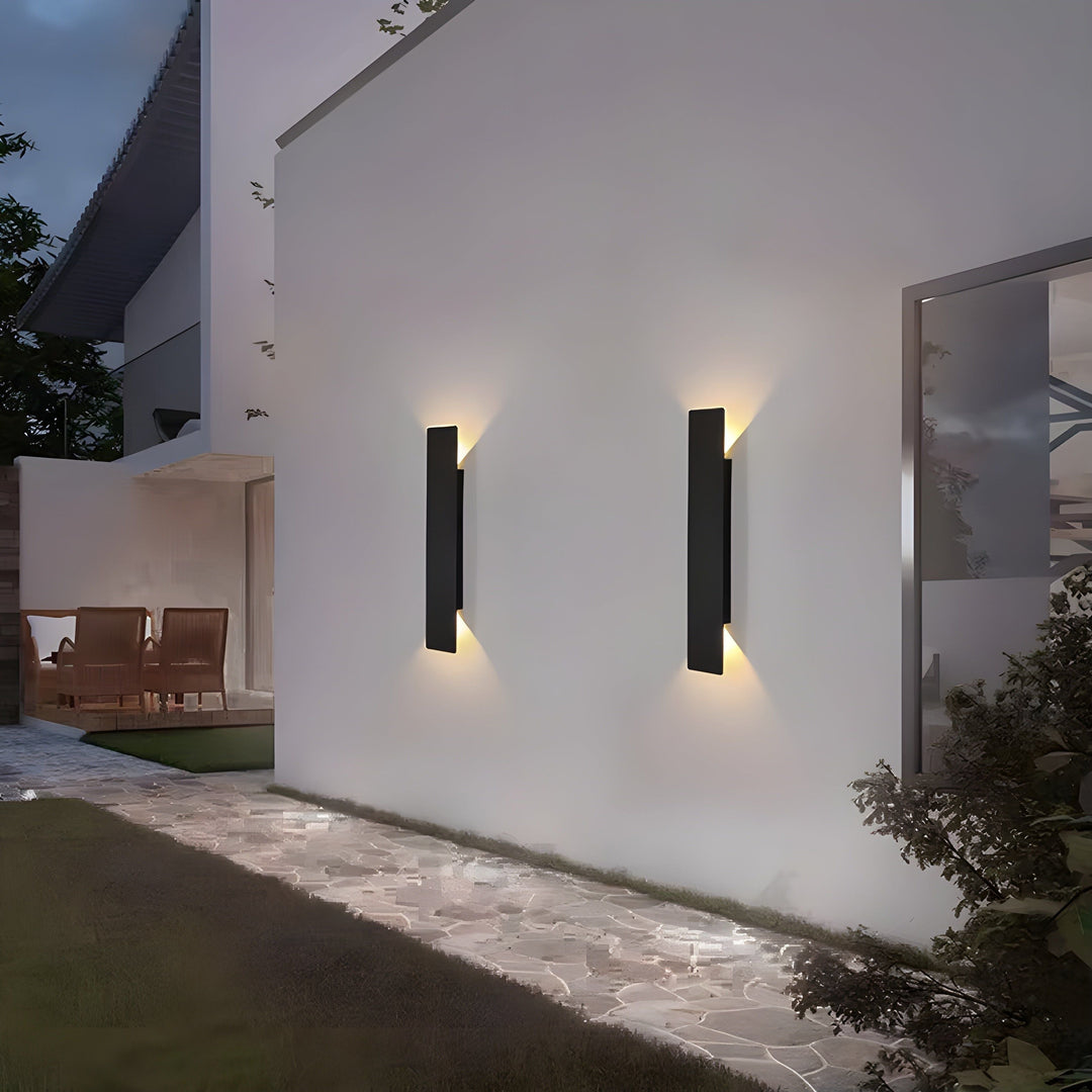 Lisslune | Light - Modern weatherproof LED wall lamp made of aluminum for outdoor use