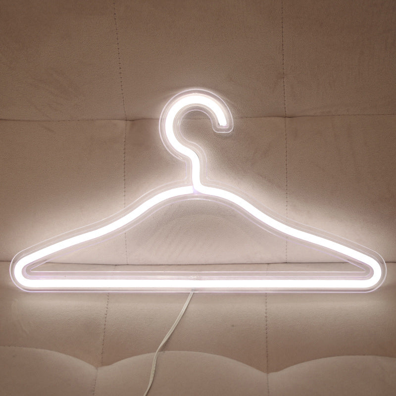 Skørter | Clothes hanger Bedroom Nightstand Light Plastic USB LED Minimal Wall lamp in White