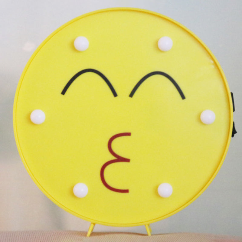 Skørter | Funny Emoji Expression Wall Light Modern Plastic Battery LED Yellow Nightstand Lamp