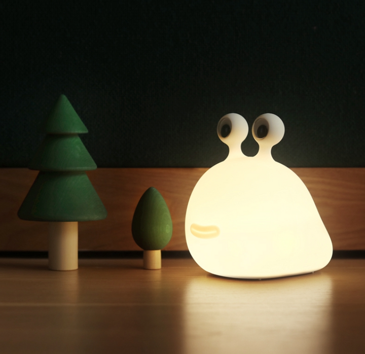 Lisslune | Rechargeable Snail Bedroom Night Light with Touch Control, Automatic Shut Off, Low Energy Consumption and Adjustable Brightness, for Office, Bedroom, Bathroom and More