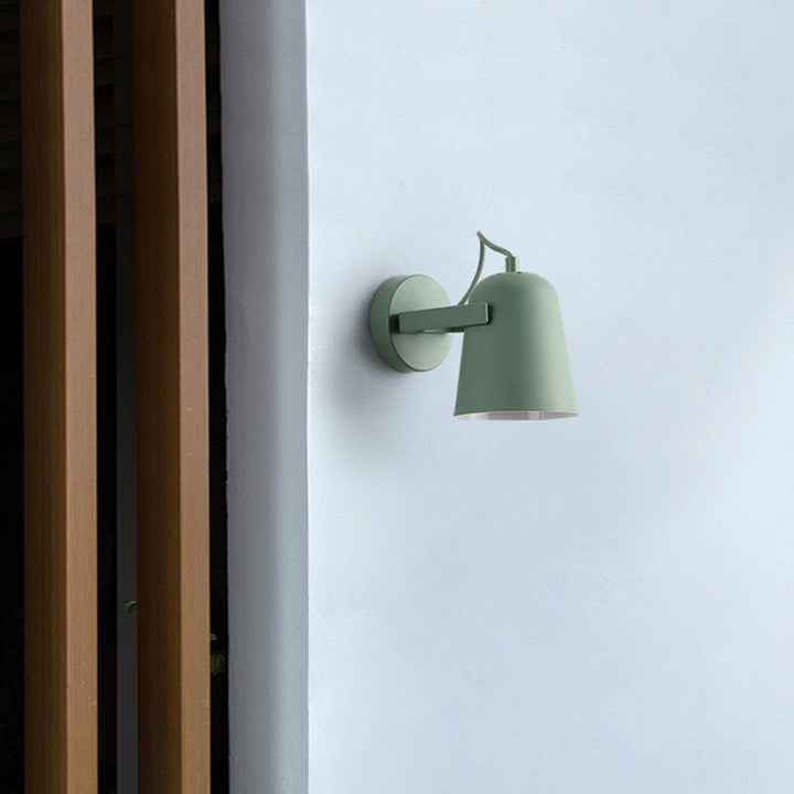 Skørter | Nordic 1-Light Wall Lamp Rotatable Wall Mount Light Fixture with Iron Shade for Living Room