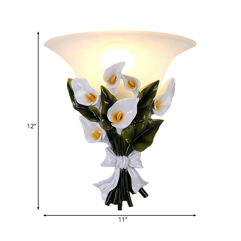Skørter | Flared White Glass Wall Lamp Rustic 1 Light Living Room Wall Mounted Light with Green Bouquet