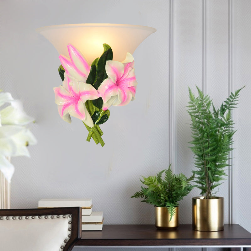 Skørter | Frosted Glass Flared Wall Light Rustic 1 Light Living Room Wall Lighting with Pink Flower Decoration