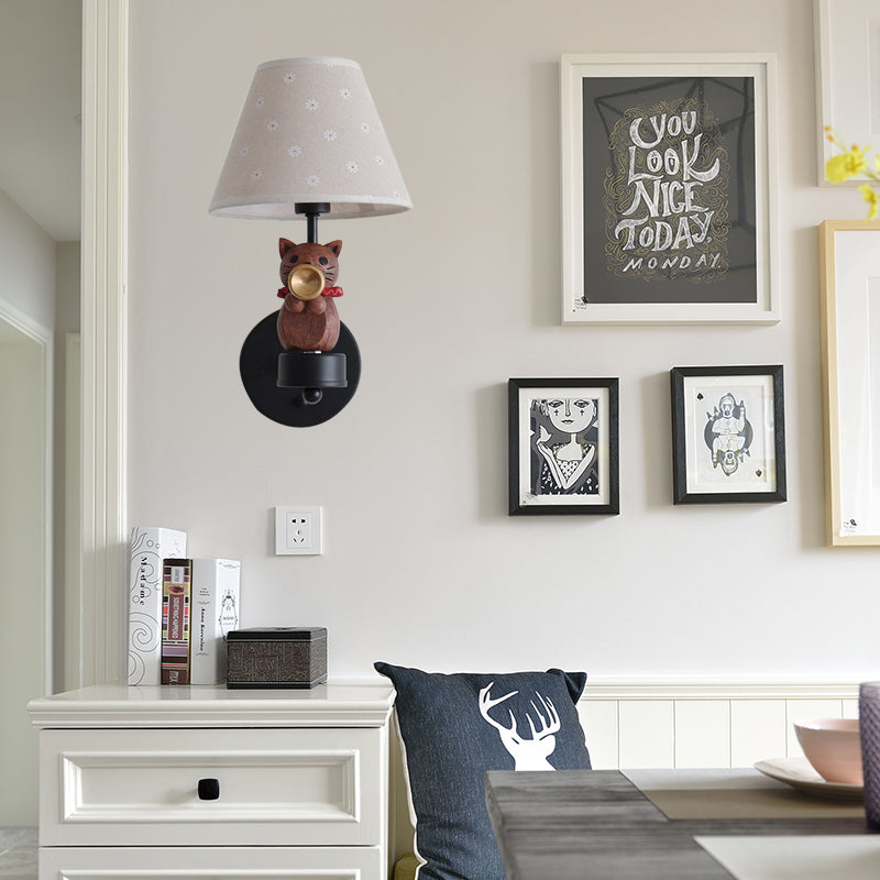 Skørter | Dear Pet Cat Wall Lamp One Light Resin Facade Light with Floral Shade for Study Room