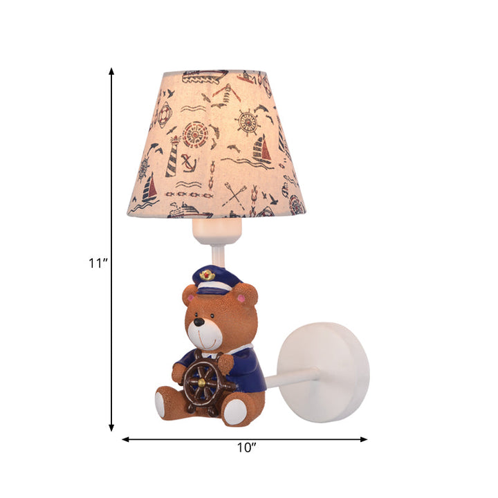 Skørter | Children's Toy Bear Wall Light with Conical Shade A Resin Wall Lamp in Beige for Children's Bedroom