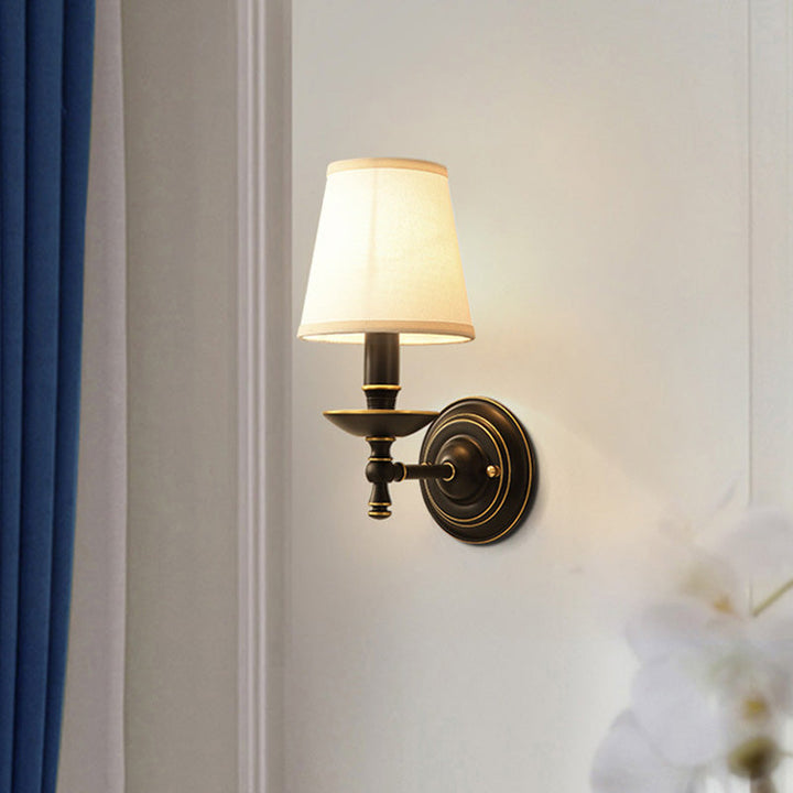 Skørter | Single-Bulb Wall Lantern Vintage Candelabrum Metal Wall-Mounted Lamp with Conical Fabric Shade in Black