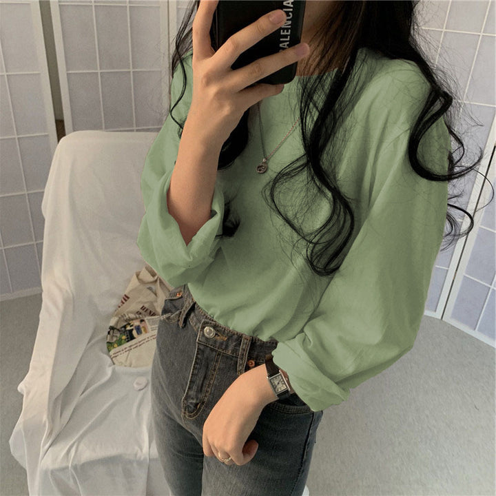 Women's Long Sleeve Shirt with Casual Cut and Timeless Design