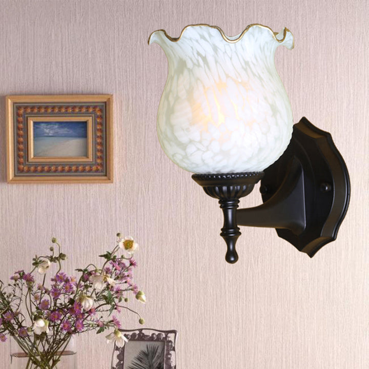 Skørter | Single Bulb Wall Light Vintage Bell Frosted Glass Wall Lighting in Black for Hallway