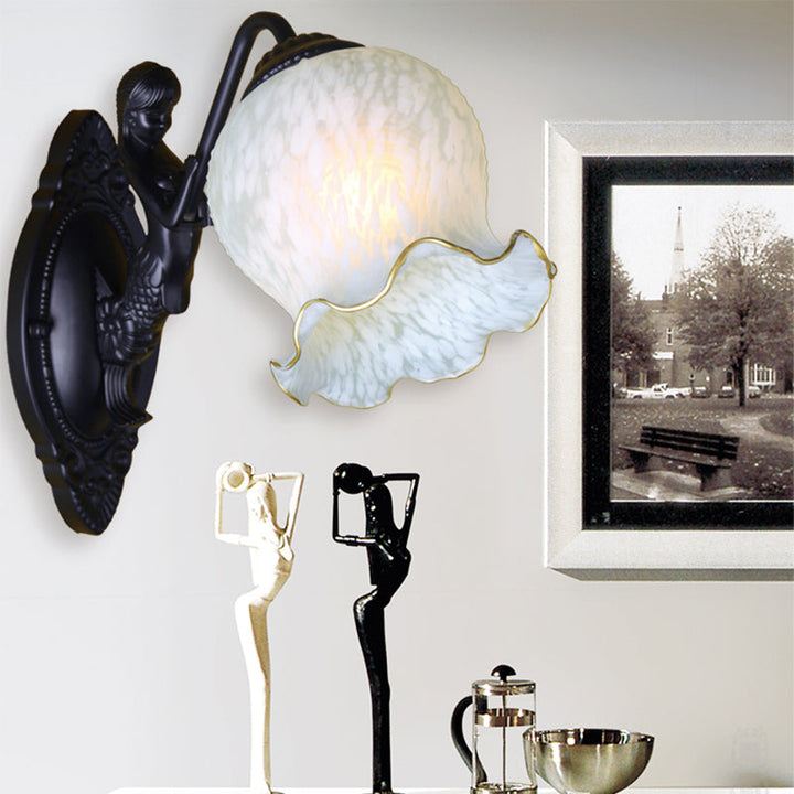 Skørter | Single Bulb Wall Light Vintage Bell Frosted Glass Wall Lighting in Black for Hallway