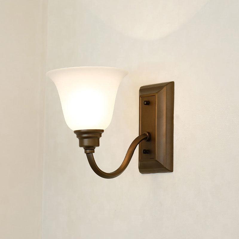 Skørter | 1-Light Cream Glass Wall Lamp Traditional Brown Tapered Shape Bed Lamp Wall Light Fixture