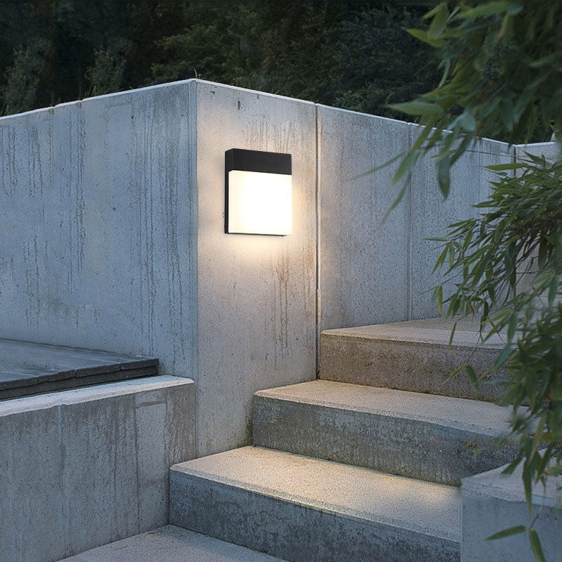 Skørter | Geometric Acrylic Wall Lamp Minimalist Black LED Wall Mount Lighting for Outdoor