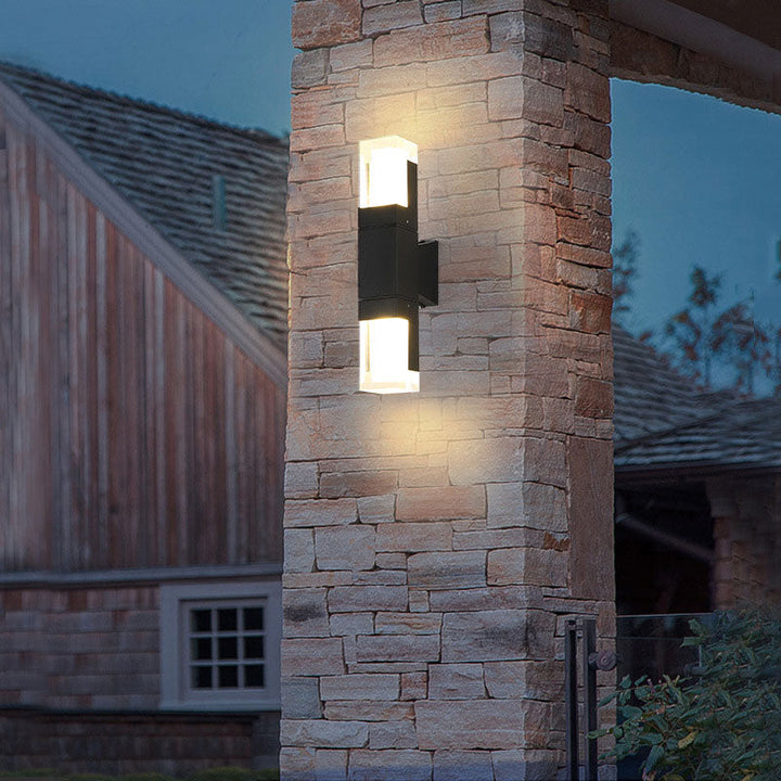Skørter | Geometric Acrylic Wall Lamp Minimalist Black LED Wall Mount Lighting for Outdoor