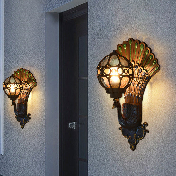 Skørter | Clear Glass Sphere Wall Light Classic 1 Head Courtyard Wall Lighting with Peacock Backplate in Black