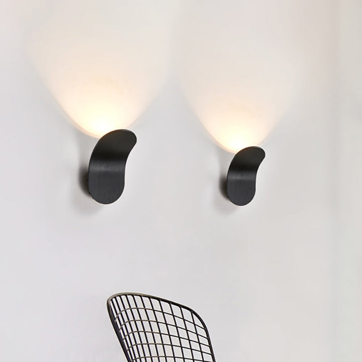 Skørter | Metal Bracket Wall Lamp Modernist LED Nightstand Wall Mount Light Fixture in Black/Gold/Coffee