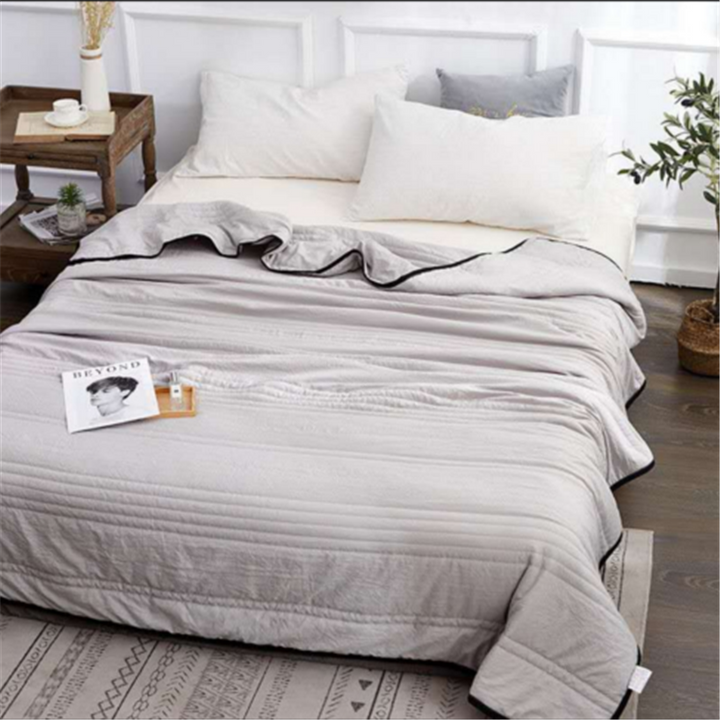 Lisslune | SumerCool - Luxury Silk Cooling Blanket