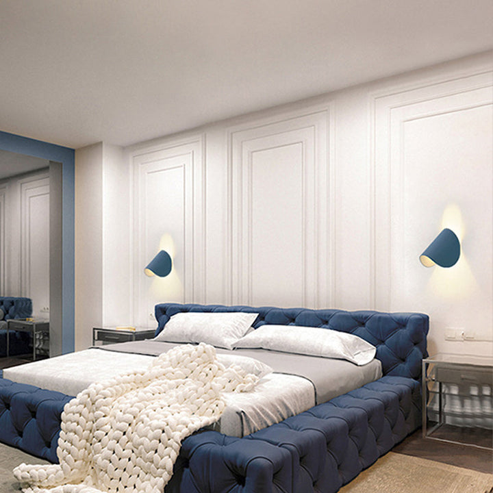 Lisslune | Curved LED Wall Light Minimalist Metal Living Room Lighting