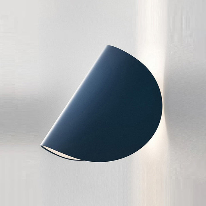 Lisslune | Curved LED Wall Light Minimalist Metal Living Room Lighting