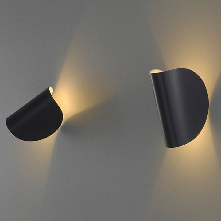 Lisslune | Curved LED Wall Light Minimalist Metal Living Room Lighting