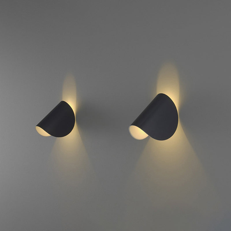 Lisslune | Curved LED Wall Light Minimalist Metal Living Room Lighting