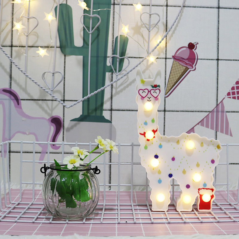 Skørter | Alpaca Shaped Plastic LED Table Lamp Children White Battery Wall Light for Bedroom
