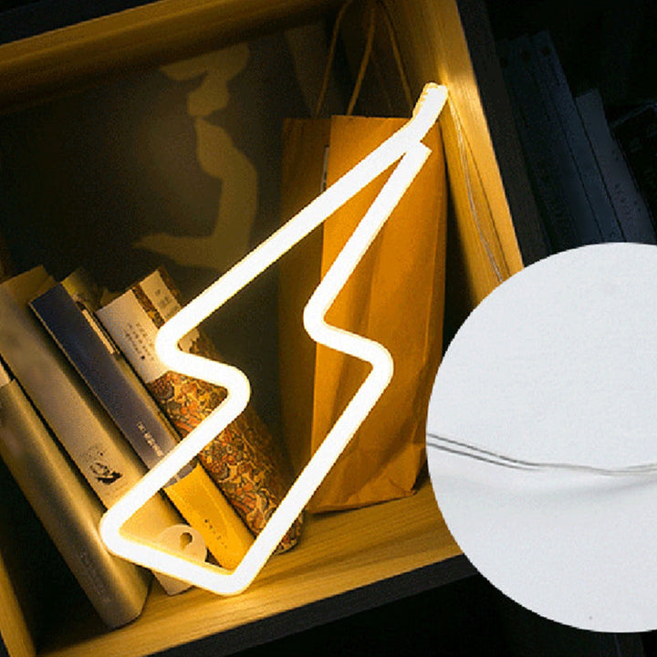 Skørter | Cartoon-shaped bedroom table lighting plastic decorative LED nightstand lamp in white