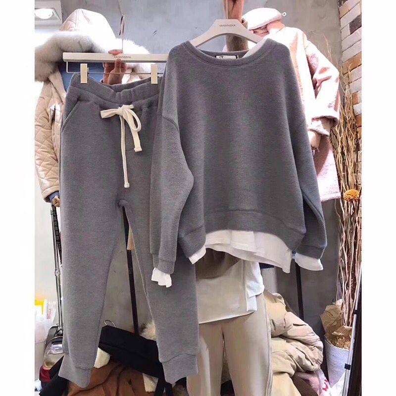 Women's casual leisure sports set with oversized sweater and relaxed joggers Lisslune