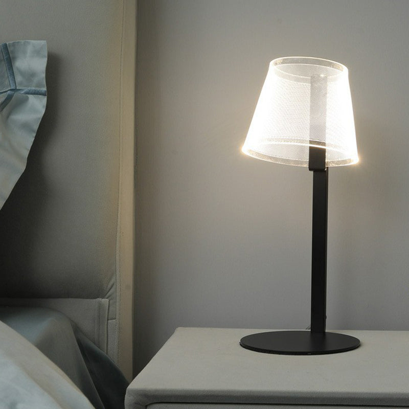 Lisslune | GlowBean | LED nightstand lamp for children with Macaron charm
