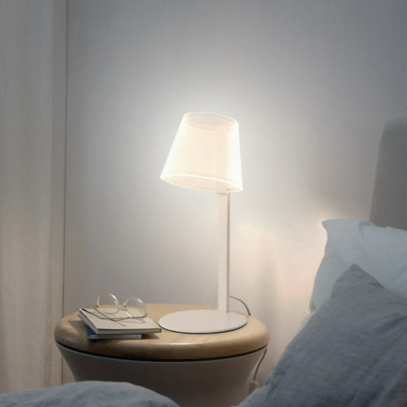 Lisslune | GlowBean | LED nightstand lamp for children with Macaron charm