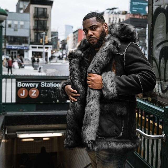 Men's lambskin jacket with luxurious synthetic fur collar and sturdy seams Lisslune