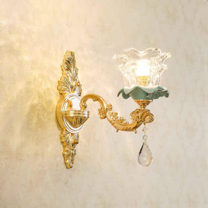 Skørter | Flower cover living room wall lamp classic carved glass gold wall lamp fixture