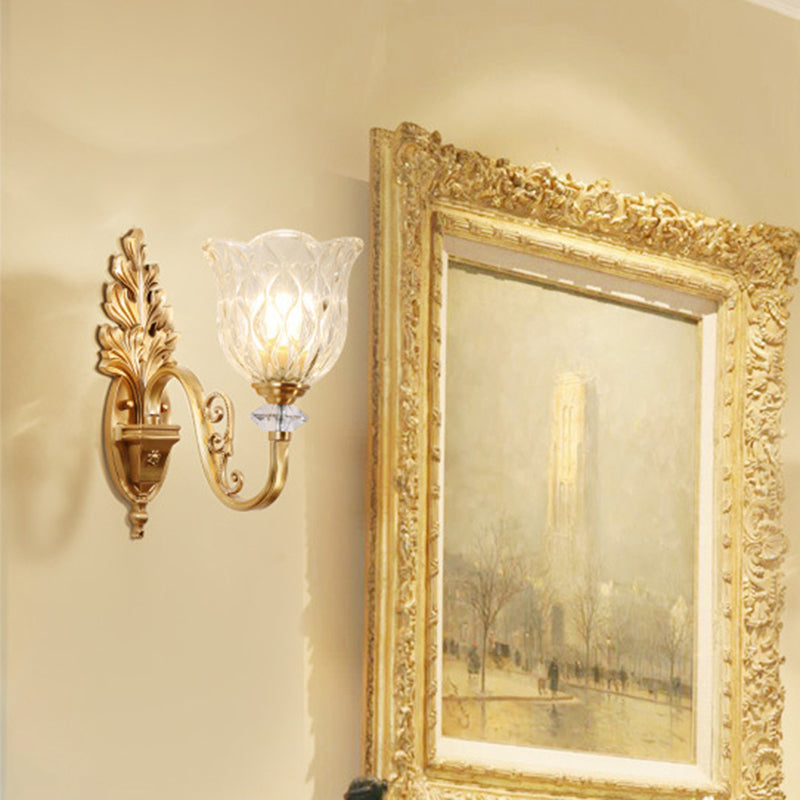 Skørter | Gold Wall Light Traditional Carved Glass Ruffle Bell Wall Light for Hallway