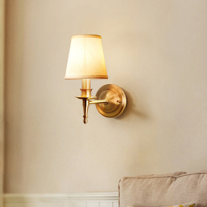 Skørter | Traditional Shadow Wall Lamp Single Bulb Glass Wall Fixture in Gold