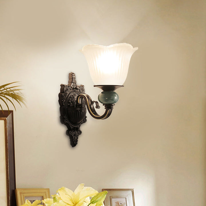 Skørter | Ribbed Glass Flower Wall Lighting Retro Style Living Room Wall Mount Light in Black