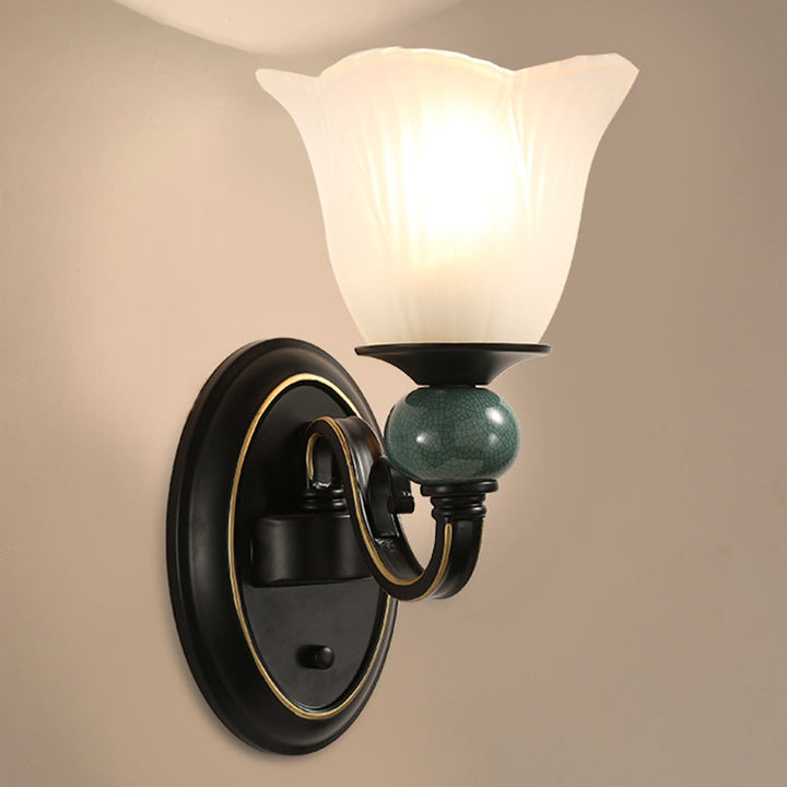 Skørter | Ribbed Glass Flower Wall Lighting Retro Style Living Room Wall Mount Light in Black