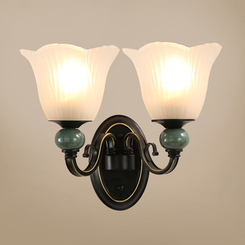 Skørter | Ribbed Glass Flower Wall Lighting Retro Style Living Room Wall Mount Light in Black