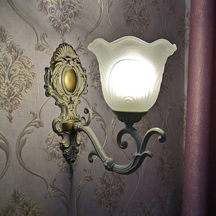 Skørter | Bud Shade Living Room Wall Lamp rustic style ruffled glass white wall lighting unit