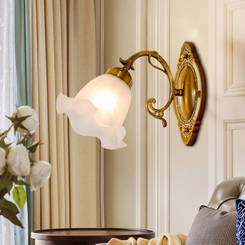 Lisslune | Threaded Wall Light Classic Floral Lacquer Frosted Glass Wall Lighting in White