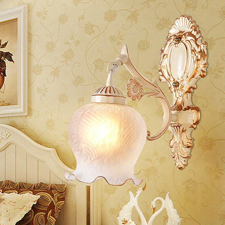 Lisslune | Threaded Wall Light Classic Floral Lacquer Frosted Glass Wall Lighting in White