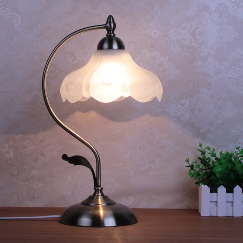 Lisslune | Veloura | Elegant Opal Glass Table Lamp with Vintage Charm