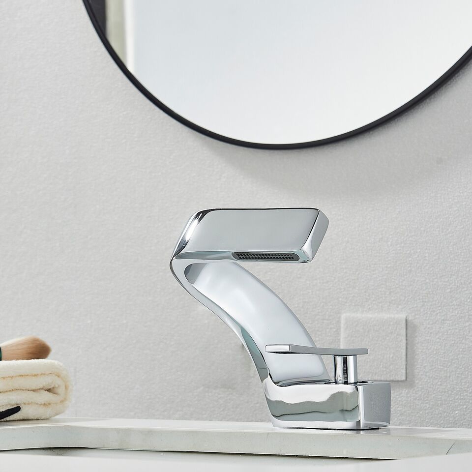 Lisslune | AquaArc Modern Kitchen Faucet