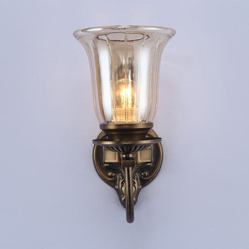 Skørter | 1/2-Light Clear Glass Wall Lamp Antique Brass Clock Shade Living Room Sconces Light with Arch Arm