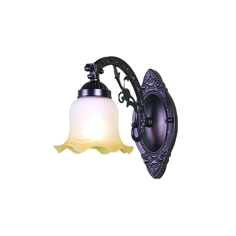 Skørter | Floral Bedroom Wall Lighting Retro Milk Glass 1/2 Lights Black Wall Lamp with Metal Curved Arm