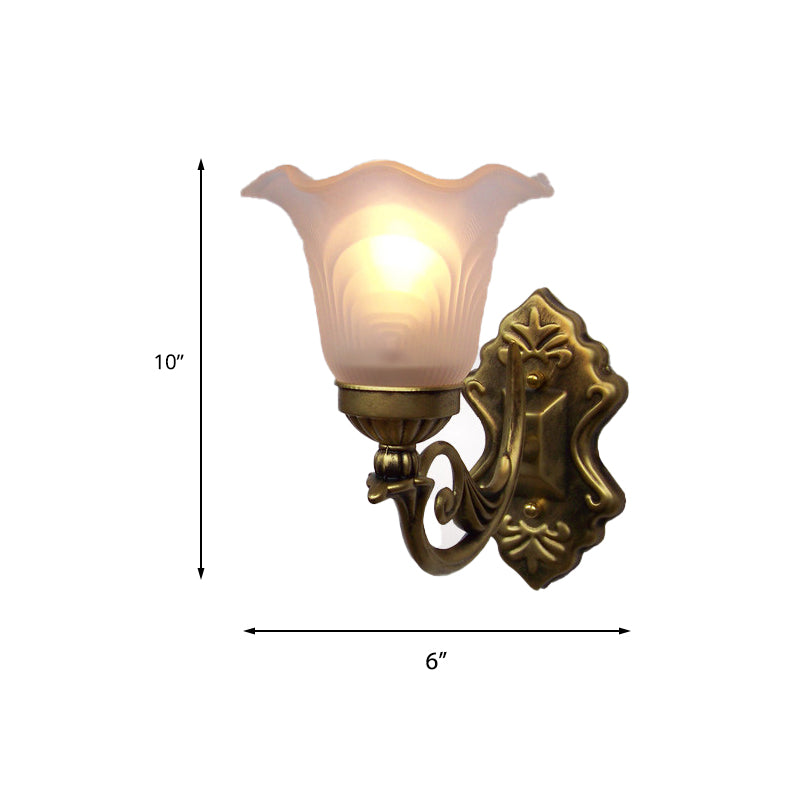 Skørter | Bronze Flower Wall Lamp Traditional White Glass Shade 1-Light Living Room Wall Lamp with Curved Arm
