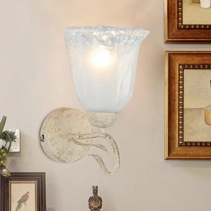 Skørter | Frosted Glass White Wall Lamp Flower Single Lamp Vintage Wall Lighting with Round Backplate