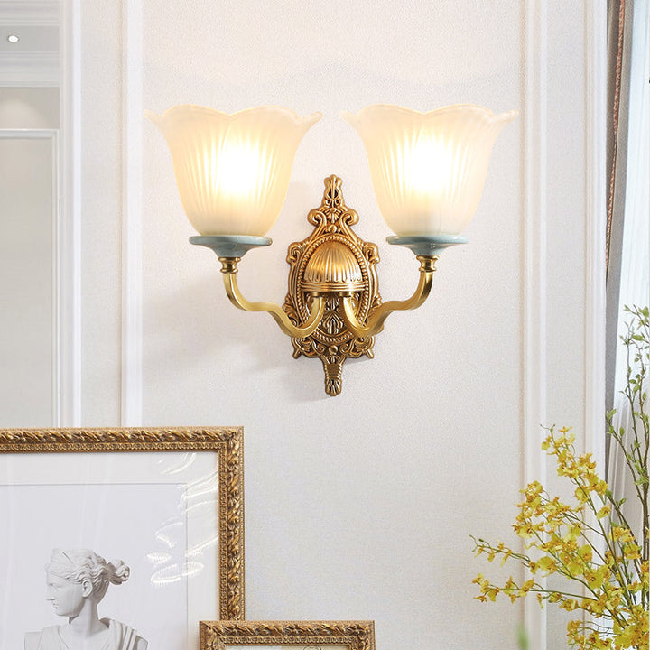 Skørter | Milk Glass Brass Wall Lamp Engraved Flower 1/2-Light Vintage Wall Lamp Sconces with Adjustable Arm for Porch