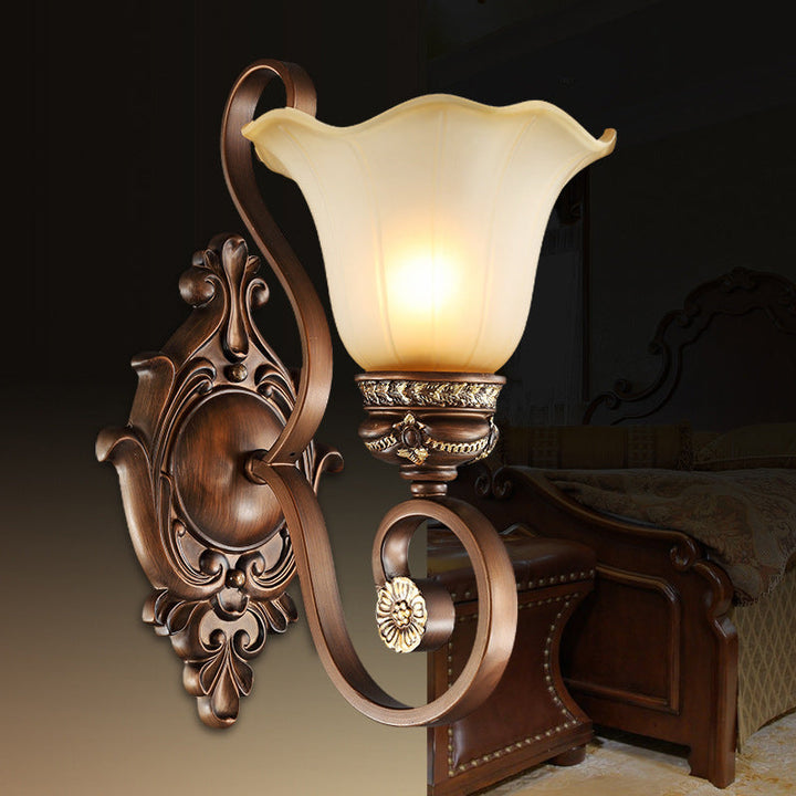 Skørter | Retro Floral Wall Light 1 Light Frosted Glass Wall Fixture with Metal Curved Arm in Brown for Porch