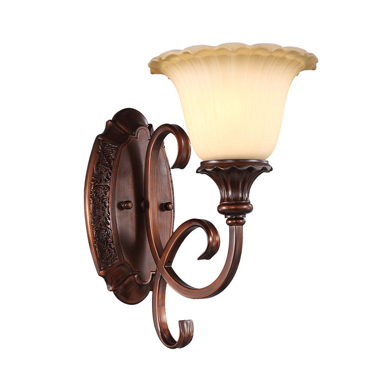 Skørter | 1-Light Frosted Glass Wall Light Vintage Style Red Brown Flower Bedroom Wall Lamp with Curved Arm