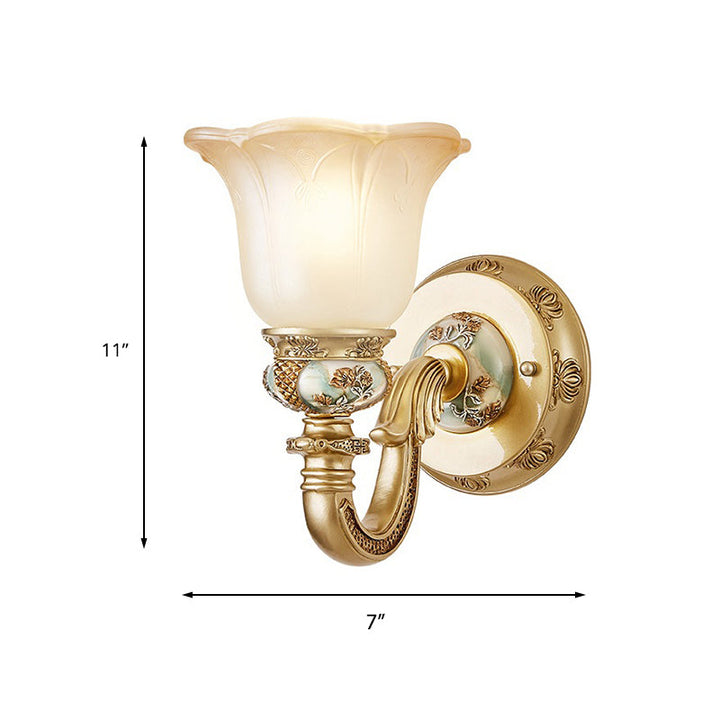 Skørter | 1 Bulb White Glass Wall Lantern Traditional Golden Floral Shade Dining Room Wall Light with Arch Arm