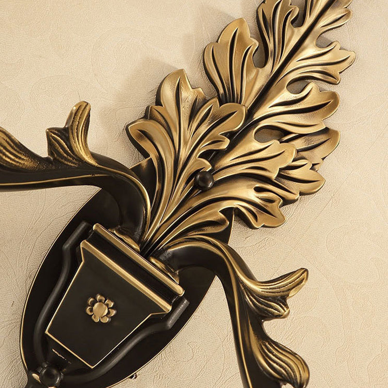 Skørter | 1/2-Light Wall Sconce Traditional Bloom Frosted Glass Sconce Light with Curved Arm in Black for Hallway